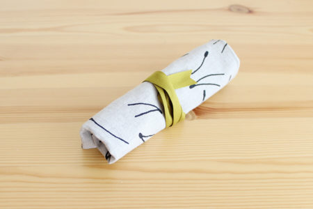 クルクルクル〜がくせになる、巻物型ペンケースの作り方