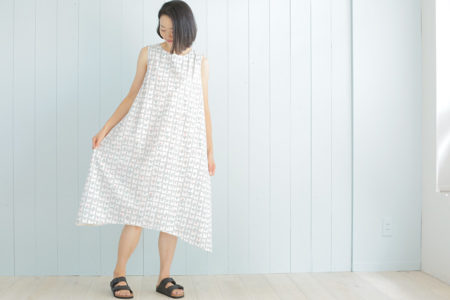 ノースリーブAラインワンピース