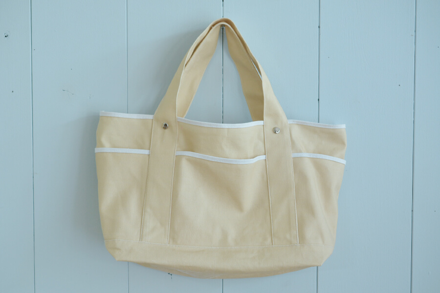 型紙不要 ポケットいっぱいのツールトートバッグ ピクニックバッグ ベジバッグ の作り方 Nunocoto Fabric