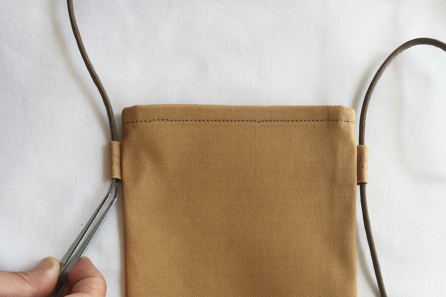 布１枚で作る、簡単スマホショルダーポーチ（ポシェット）の作り方 nunocoto fabric