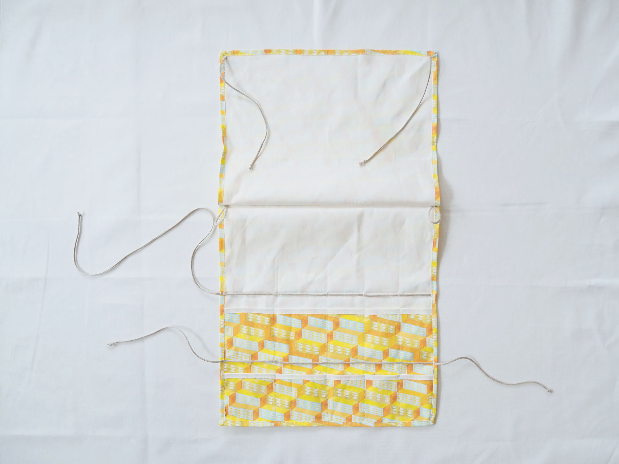 キャンプ道具 裁縫道具 工具入れにも 何でも入れて持ち歩けるツールロールケースの作り方 Nunocoto Fabric