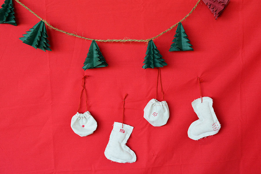 無料型紙あり】クリスマスオーナメント用 くつした＆巾着袋の作り方 | nunocoto fabric