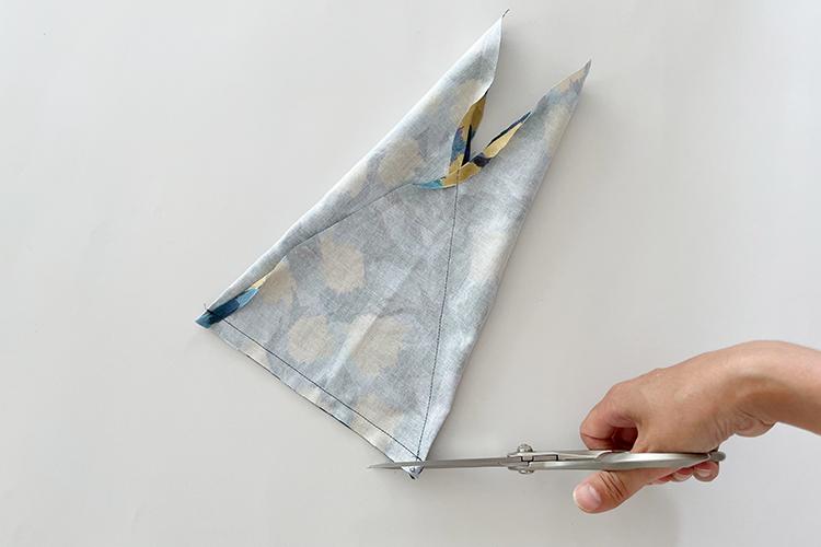 直感的に作るあずま袋みたいな三角バッグ