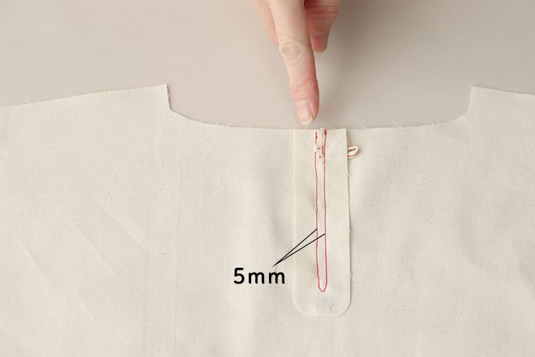 【ホームソーイング型紙シリーズNo.68】バルーンスリーブのふんわりエアーブラウス　作り方