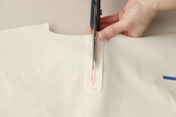 【ホームソーイング型紙シリーズNo.68】バルーンスリーブのふんわりエアーブラウス　作り方