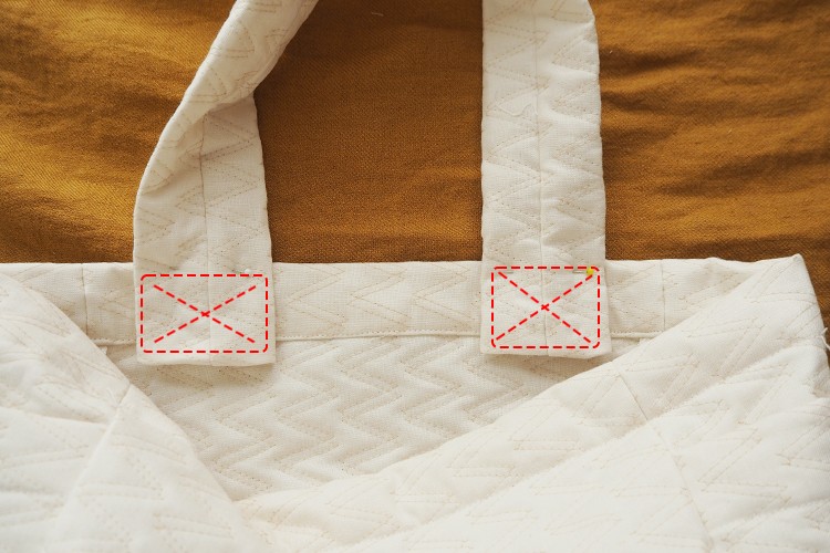 レッスンバッグ持ち手の付け根