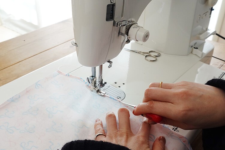 基本のハンカチの作り方