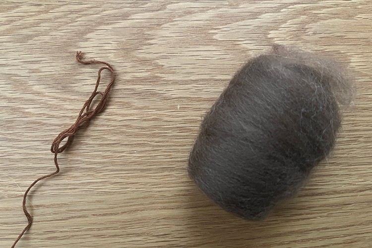 縫わないワッペンの材料