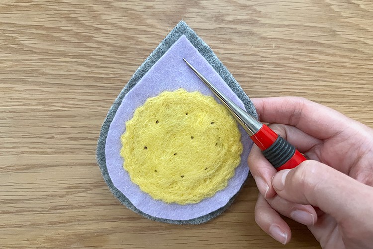 縫わないワッペン　ビスケット