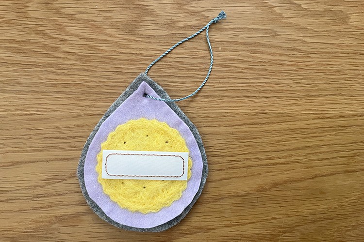 縫わないワッペンの材料