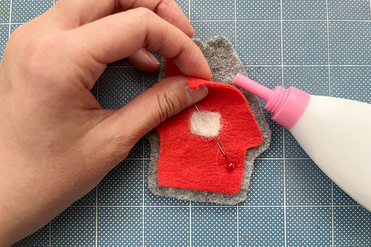 縫わないワッペン　おうち