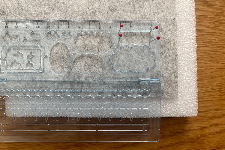 縫わないワッペン　ひつじ