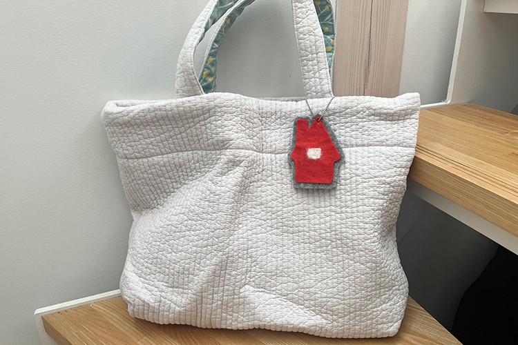 縫わないワッペン　おうち