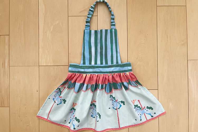 こどもギャザーエプロン（メリーゴーランド/ big）